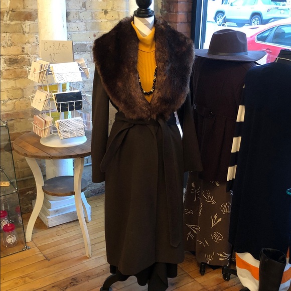 Lauren Ralph Lauren Brown Coat with Faux Fur Collar - Picture 11 of 11